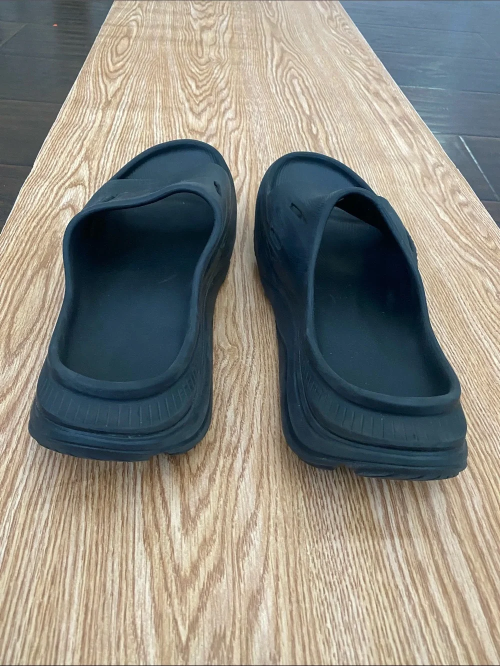 Hoka rubber sandals men’s size 11 fits like 10